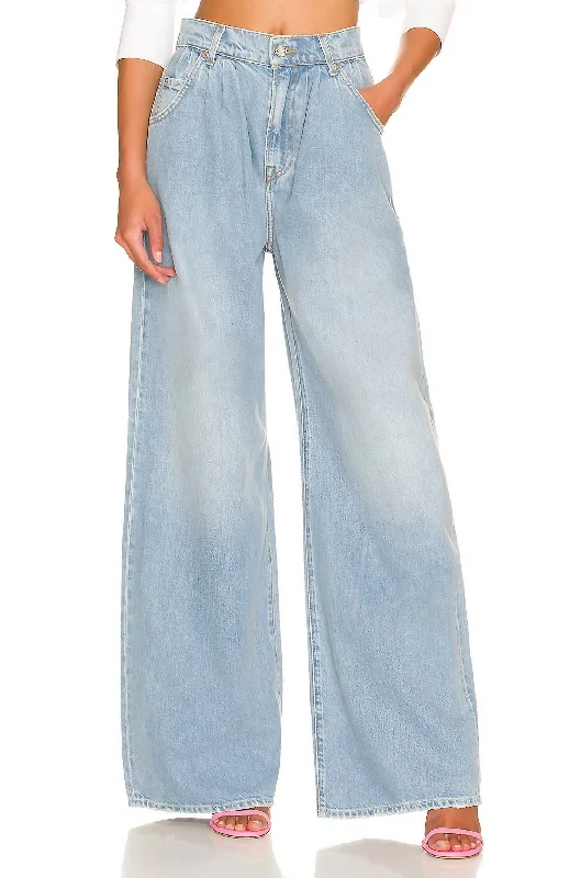Chloe High Rise Pleated Wide Leg Jeans In Sawtelle Trendy Classic Fit Jeans
